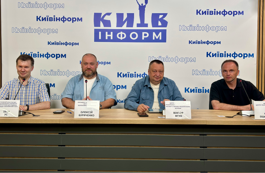 Удари по тилу рф: експерти про вплив української далекобійної зброї на хід&hellip;