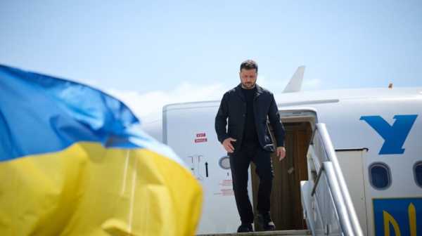 Зеленський: Росія двічі атакувала літак президента дронами