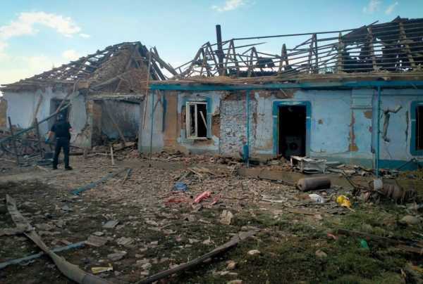Ворог обстріляв житлові райони Одещини, є постраждалі серед цивільних