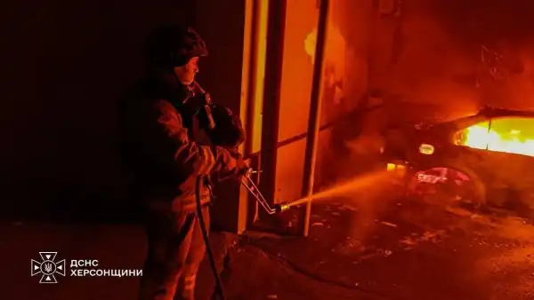 Ранкові обстріли: поїзд на Миколаївщині та автобус на Дніпропетровщині під ударом