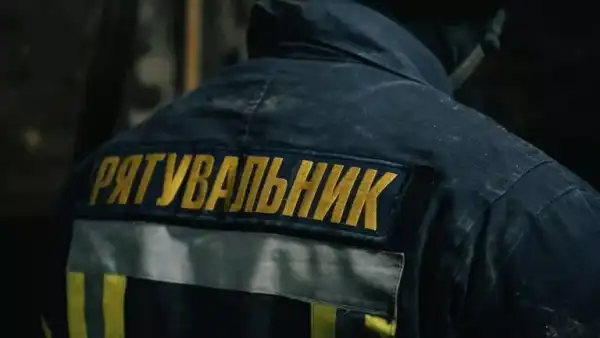 Вибухи в Боярці: полум’я охопило склади, постраждала Алея пам’яті