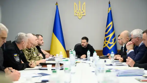 Зеленський на Ставці: обговорили РЕБ, захист УЗ та інфраструктури