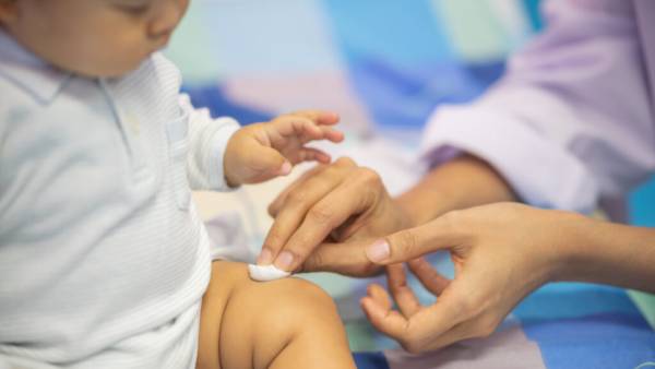Лікарські асоціації оновили рекомендації щодо вакцинації перед сезоном респіраторних захворювань
