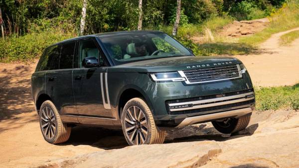 Range Rover Electric: прохідність, що вражає, позашляховик за $138 тисяч долав бездоріжжя