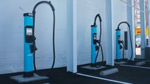 Диспенсери Kempower з брендом Revel у Сан-Франциско.