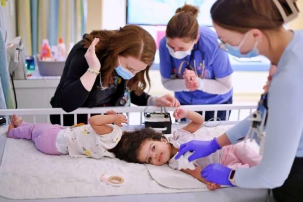 Сестри-близнючки Хіяб і Вубто, які народилися зрощеними головами.