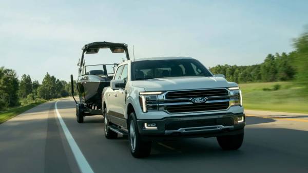 Ford F-150 2027: без рук керування з причепом завдяки BlueCruise