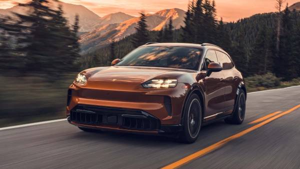 Porsche Cayenne 2027: двері відчиняться за натисканням кнопки