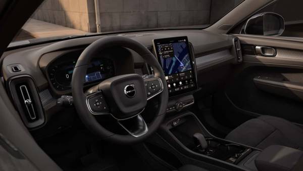 Інтер'єр Volvo EX40 (2026)